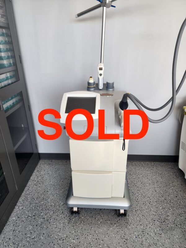 2014 Cynosure Vectus For Sale - High Speed 810nm Diode Laser Hair Removal - VERY LOW PULSE COUNT - ONLY 81K SYSTEM PULSES - Free Shipping (km/pol)s