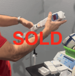 2016 AccuVein - Near Infrafred (NIR) Vein Finder - INCLUDES ROLLING HANDS-FREE CHARGING STAND - See Veins, Valves, and Bifurcations not visible to the Naked Eye - Free Shipping & Warranty (km/poc)s