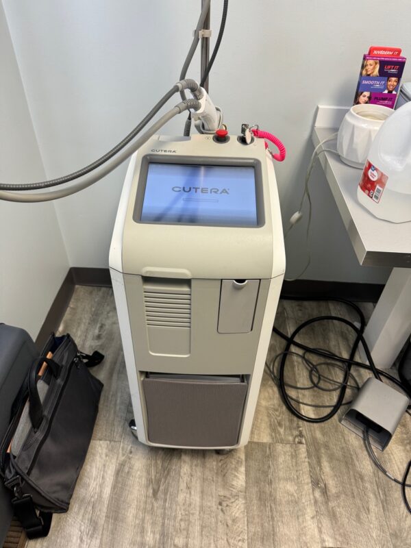 2019 Cutera Excel HR - LOW PULSES - 1064nm & 755nm Hair Removal System, Pigment, Facial & Leg Veins, Laser Genesis Skin Rejuvenation - All Skin Types I-IV - Free Shipping (km/bc)