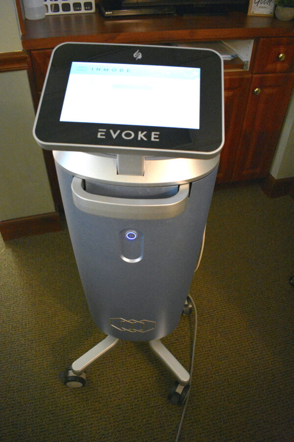 2020 InMode Evoke Emface - HANDS FREE - RF Cheek & Chin Remodeling - NO CONSUMABLES NEEDED - INCLUDES INMODE SERVICE SUPPORT (km/mcb-ve) - Image 6