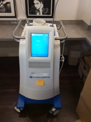2018 Zeltiq Coolsculpting with (5) Applicators - CoolAdvantage, CoolAdvantage Petite, CoolAdvantage Plus, CoolMini, & CoolSmooth Pro Applicators - Includes COOLCARD PURCHASE SUPPORT & Warranty & Free Shipping (km/leg-ve)s
