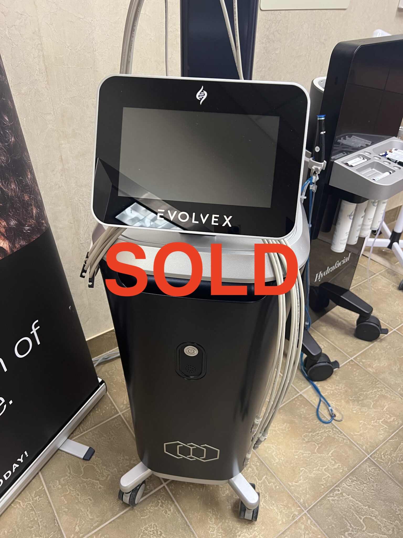 2020 Inmode EvolveX - w/ TITE, TRANSFORM, & TONE - HANDS FREE Radio Frequency Skin Tightening, RF Fat Burning, EMS Muscle Sculpting & RF Fat Burning, EMS Muscle Sculpting - NO CONSUMABLES NEEDED - Free Shipping & Warranty (km/tot-ve)x