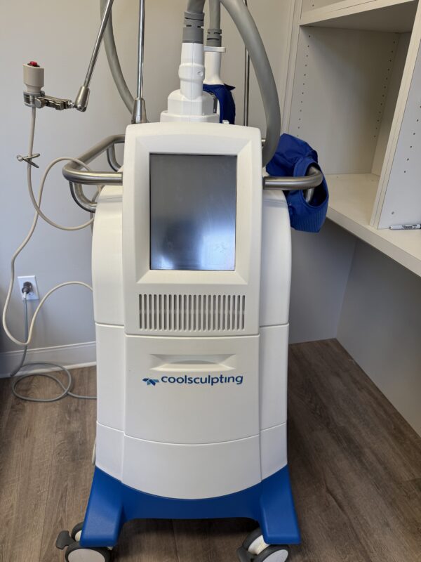 2014 Zeltiq Coolsculpting with (5) Applicators - CoolAdvantage, CoolAdvantage Petite, CoolAdvantage Plus, CoolMini, & CoolSmooth Pro Applicators - Does Not Include Warranty or Shipping (km/ste)s - Image 8