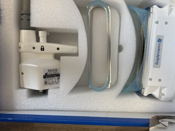 2014 Zeltiq Coolsculpting with (5) Applicators - CoolAdvantage, CoolAdvantage Petite, CoolAdvantage Plus, CoolMini, & CoolSmooth Pro Applicators - Does Not Include Warranty or Shipping (km/ste)s - Image 11