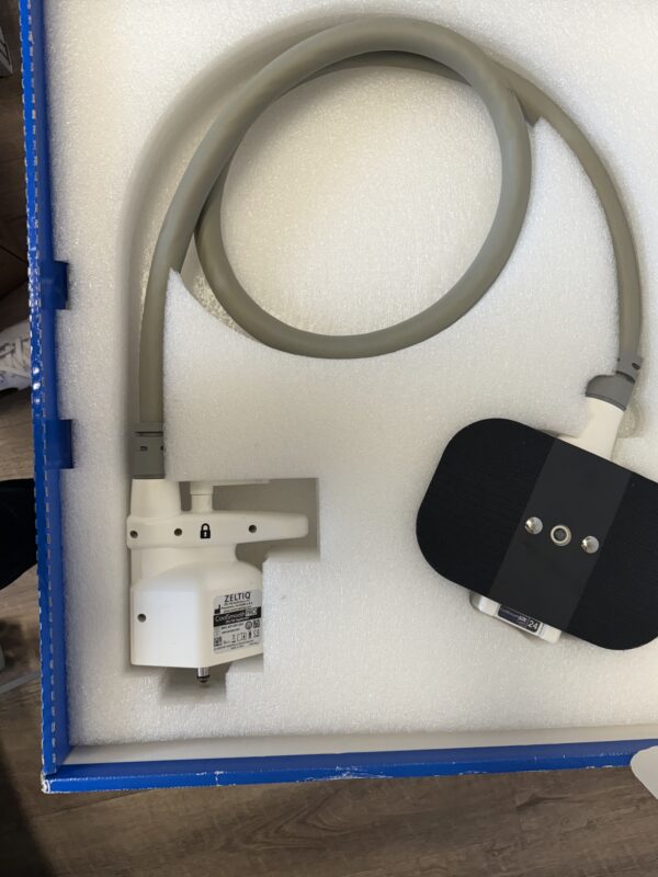 2014 Zeltiq Coolsculpting with (5) Applicators - CoolAdvantage, CoolAdvantage Petite, CoolAdvantage Plus, CoolMini, & CoolSmooth Pro Applicators - Does Not Include Warranty or Shipping (km/ste)s - Image 14