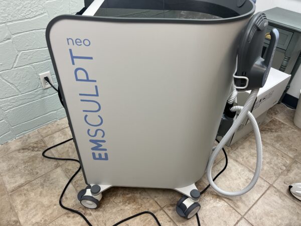 2024 BTL Emsculpt Neo – Simultaneous Muscle Sculpting & Fat Elimenation - with (5) SETS OF PADDLES - EDGE, LARGE, & SMALL - $72,705 VALUE - INCLUDES CONSUMABLE SUPPORT (km/hul-ve) - Image 3