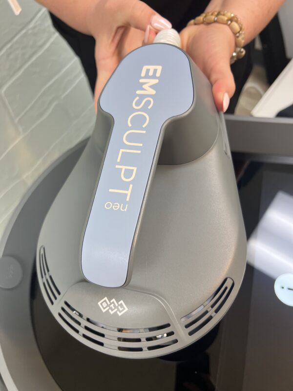 2024 BTL Emsculpt Neo – Simultaneous Muscle Sculpting & Fat Elimenation - with (5) SETS OF PADDLES - EDGE, LARGE, & SMALL - $72,705 VALUE - INCLUDES CONSUMABLE SUPPORT (km/hul-ve) - Image 14
