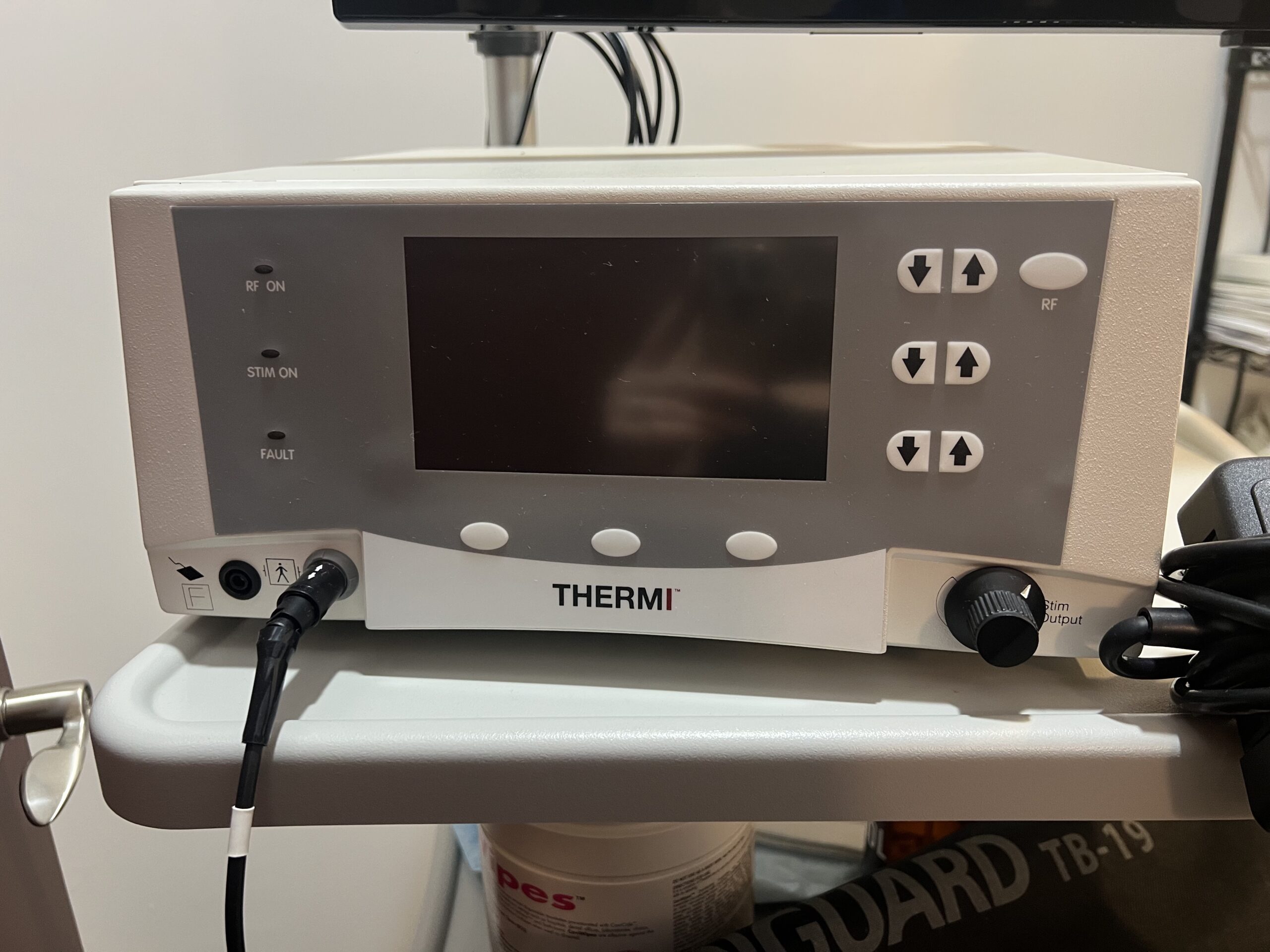 2016 Thermi Aesthetics ThermiRF with 8mm & 10mm ThermiSmooth HP's & Accessories - for Skin Tightening and Wrinkle Reduction - with ThermiVA & ThermiTight Electrodes & Real-Time Temperature Monitoring - Free Shipping & Warranty - (km/eva) - Image 4