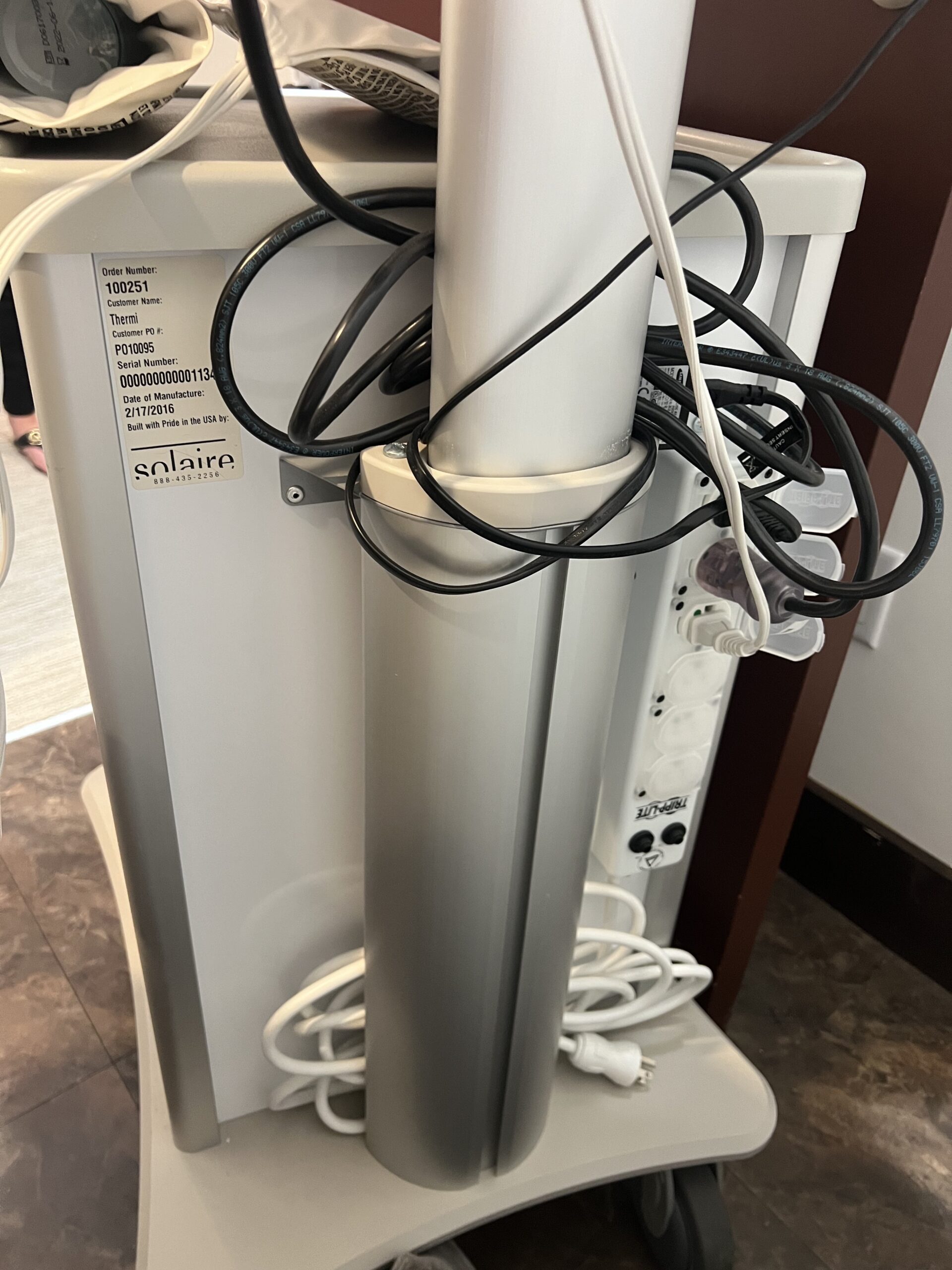 2016 Thermi Aesthetics ThermiRF with 8mm & 10mm ThermiSmooth HP's & Accessories - for Skin Tightening and Wrinkle Reduction - with ThermiVA & ThermiTight Electrodes & Real-Time Temperature Monitoring - Free Shipping & Warranty - (km/eva) - Image 7