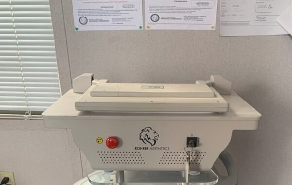 2021 Rohrer Aesthetics Pixel8 RF Microneedling Radio Frequency Device INCLUDES 20 NEW PIXEL8 TIPS and ONGOING CONSUMABLE SUPPORT - Free Shipping & Warranty - Excellent Condition (jp/jg80-01) (Copy) - Image 4