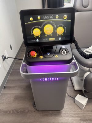 2022 Cynosure Elite IQ - 755nm & 1064nm - 2.5mm to 24mm Spot Sizes - LOW USE & PULSES - for Hair Removal, Pigment & Vascular, Warts, Wrinkles, Rosacea and More - Free Shipping & Warranty (km/swi)