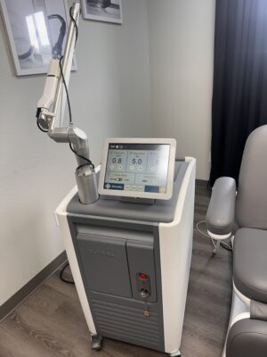 2016 Cutera Enlighten - 532 nm & 1064 nm Q-Switched Laser - Tattoo & Pigment Removal, Skin Rejuvenation - Includes Shipping & Warranty (km/swi)