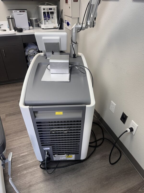 2016 Cutera Enlighten - 532 nm & 1064 nm Q-Switched Laser - Tattoo & Pigment Removal, Skin Rejuvenation - Includes Shipping & Warranty (km/swi) - Image 5