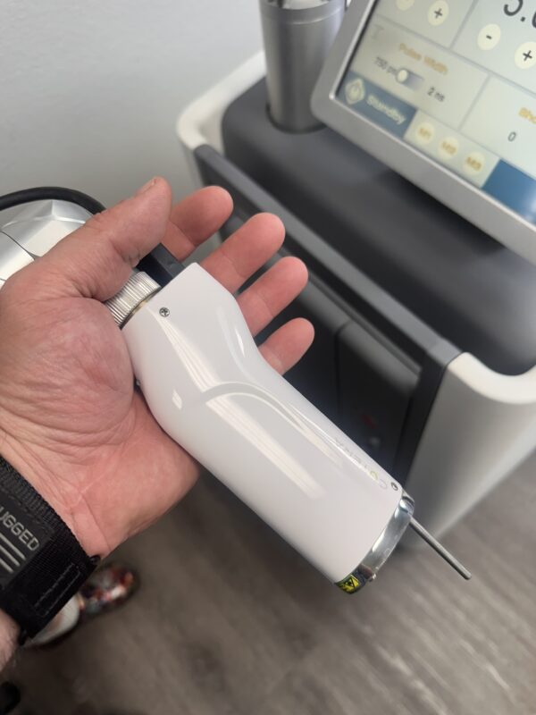 2016 Cutera Enlighten - 532 nm & 1064 nm Q-Switched Laser - Tattoo & Pigment Removal, Skin Rejuvenation - Includes Shipping & Warranty (km/swi) - Image 11