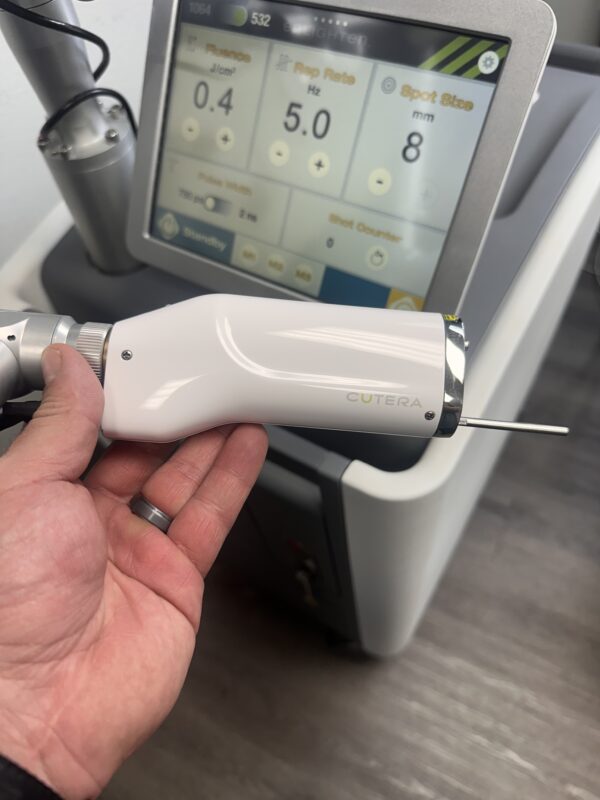 2016 Cutera Enlighten - 532 nm & 1064 nm Q-Switched Laser - Tattoo & Pigment Removal, Skin Rejuvenation - Includes Shipping & Warranty (km/swi) - Image 10