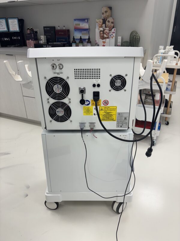 2019 Sharplight Omnimax S4 with (11) Handpieces - HR 635 Hair Removal,  AC 420 Acne,  SR 580 Skin Rejuvenation, VP 535 Vascular & Pigmented Lesions;  Dual VP 535-680nm/860nm Vascular & Pigmented Lesions, Fractional 2940nm Er:YAG Scar & Skin Rejuvenation, QS 532/1064 Q-Switched Tattoo Removal, LP 1064 Nd Deeper Vascular Lesions & Hair Removal, RF Body Contouring,  RF Face Contouring, & IR 3.4 Skin Tightening & Rejuvenation Small Areas - Includes Free Shipping & Warranty (km/tru) - Image 5