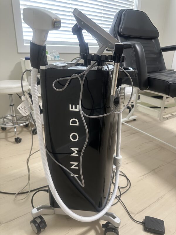 2021 Inmode Optimas with 5 Handpieces - Diolaze XL 810, Morpheus8 FACE, Lumecca 580, Lumecca 515, and Forma - LOADED SYSTEM! TIPS ARE AVAILABLE FOR PURCHASE WITH THIS SYSTEM  (jp/pet) - Image 4
