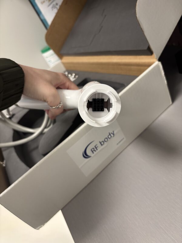 2019 Sharplight Omnimax S4 with (11) Handpieces - HR 635 Hair Removal,  AC 420 Acne,  SR 580 Skin Rejuvenation, VP 535 Vascular & Pigmented Lesions;  Dual VP 535-680nm/860nm Vascular & Pigmented Lesions, Fractional 2940nm Er:YAG Scar & Skin Rejuvenation, QS 532/1064 Q-Switched Tattoo Removal, LP 1064 Nd Deeper Vascular Lesions & Hair Removal, RF Body Contouring,  RF Face Contouring, & IR 3.4 Skin Tightening & Rejuvenation Small Areas - Includes Free Shipping & Warranty (km/tru) - Image 10