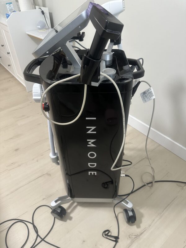 2021 Inmode Optimas with 5 Handpieces - Diolaze XL 810, Morpheus8 FACE, Lumecca 580, Lumecca 515, and Forma - LOADED SYSTEM! TIPS ARE AVAILABLE FOR PURCHASE WITH THIS SYSTEM  (jp/pet) - Image 3