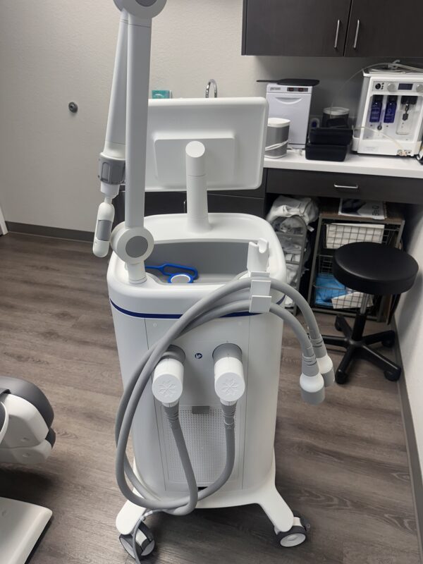 2021 Zeltiq Coolsculpting Elite with (9) Applicator Heads, (2) Umbilicals - INCLUDES SUPPORT FOR COOLCARD PURCHASING - Free Shipping (km/swi) - Image 5
