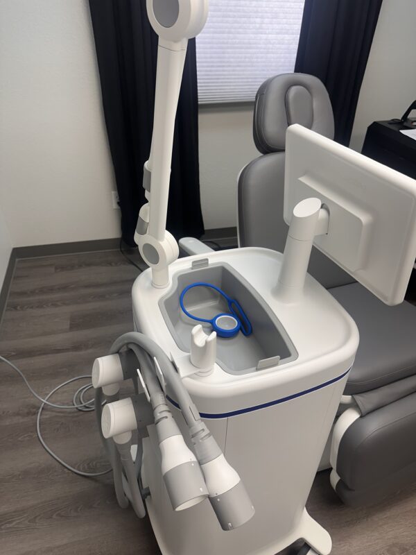 2021 Zeltiq Coolsculpting Elite with (9) Applicator Heads, (2) Umbilicals - INCLUDES SUPPORT FOR COOLCARD PURCHASING - Free Shipping (km/swi) - Image 6