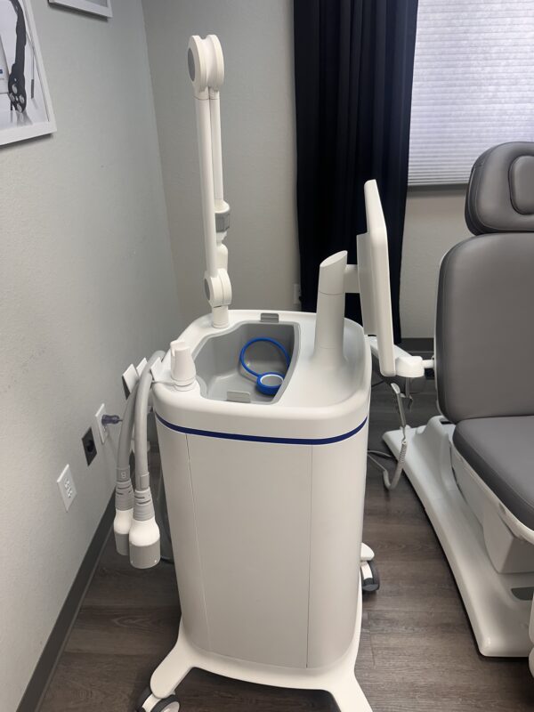 2021 Zeltiq Coolsculpting Elite with (9) Applicator Heads, (2) Umbilicals - INCLUDES SUPPORT FOR COOLCARD PURCHASING - Free Shipping (km/swi) - Image 3
