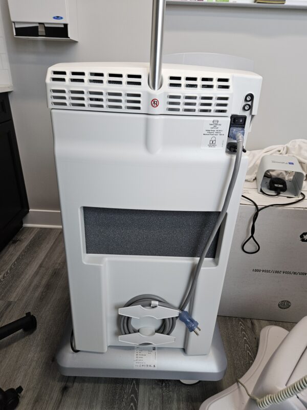 2019 Cynosure Palomar Icon w/ 4 Handpieces - 1540 Fractional - Non-Ablative Skin Resurfacing, Scar & Stretch Mark, Max G IPL - Pigment & Vascular Lesions, MaxR IPL - Large Spot Size Hair Removal, Max Ys IPL - Pigment & Fine Hair Removal) Handpieces - Only 158,306 System Pulses - Free Shipping & Warranty (jp/mei) - Image 5