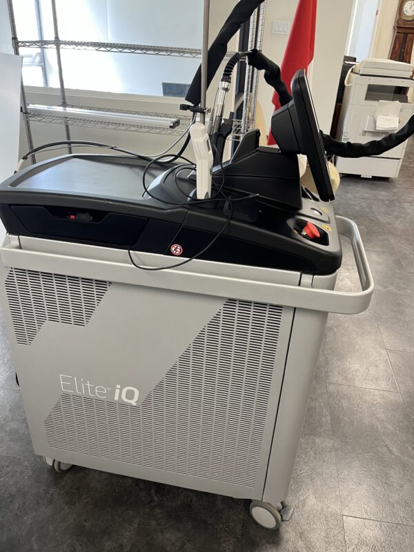 2022 Cynosure Elite IQ - 755nm & 1064nm - 2.5mm to 24mm Spot Sizes - VERY LOW USE & PULSES - Total Pulse Counts = ONLY 233,194 - for Hair Removal, Pigment & Vascular, Warts, Wrinkles, Rosacea and More - Includes Skin Chiller, Free Shipping & Warranty (jp/dc) - Image 4