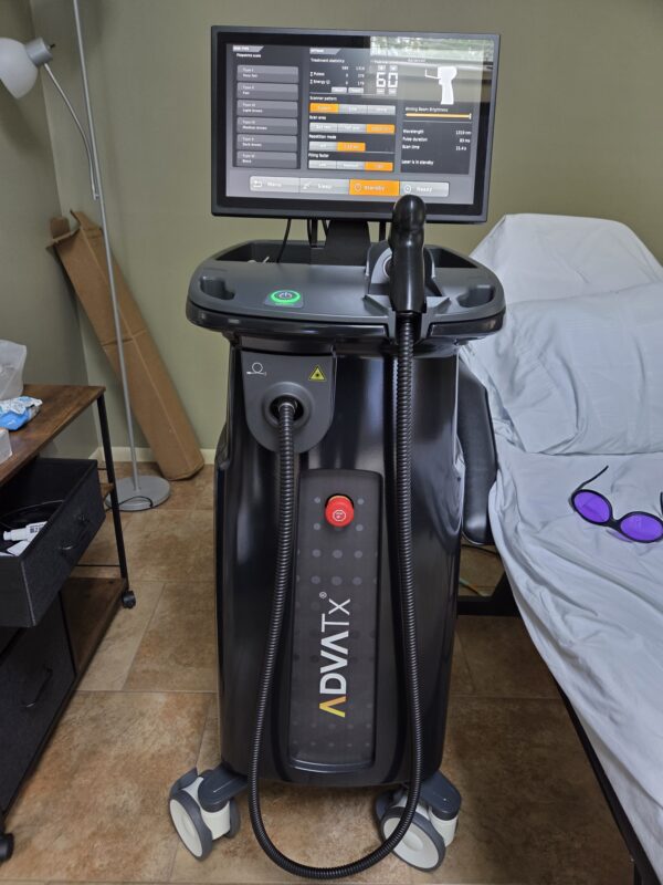 2023 Advalight ADVATx Dual-Wavelength Laser - 589 nm Yellow Light & 1319 nm Infrared Light for Acne, Non-Ablative Skin Rejuvenation, Superficial Pigmentation & Stretch Marks - NO CONSUMABLES REQUIRED - Lightly Used- Free Shipping & Warranty (jp/cor-gs)