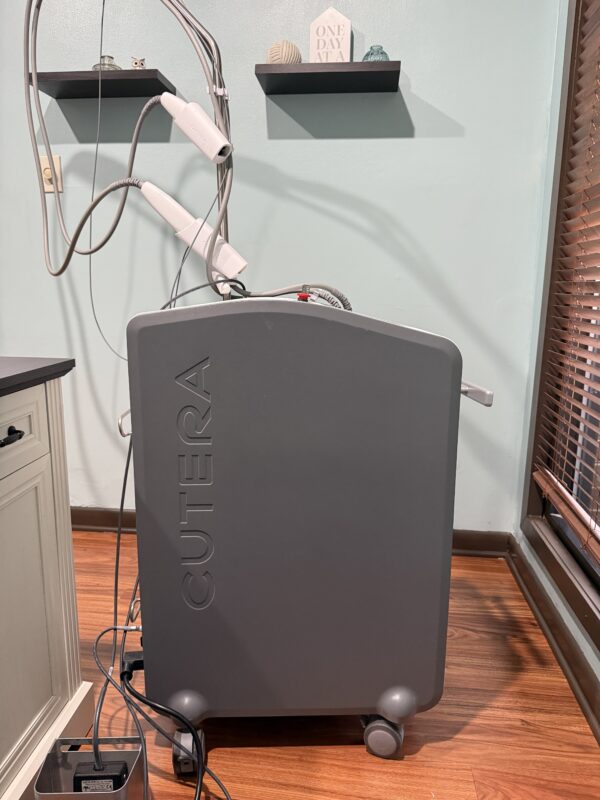 2019 Cutera Excel V+ Dual Wavelength 1064nm & 532nm for Vascular Lesions, Pigmented Lesions & Non-Ablative Skin Revitalization - NO CONSUMABLES REQUIRED - Free Shipping & Warranty (jp/leb) - Image 4
