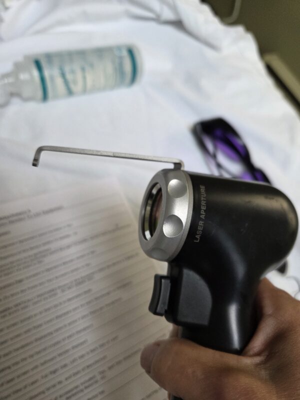 2023 Advalight ADVATx Dual-Wavelength Laser - 589 nm Yellow Light & 1319 nm Infrared Light for Acne, Non-Ablative Skin Rejuvenation, Superficial Pigmentation & Stretch Marks - NO CONSUMABLES REQUIRED - Lightly Used- Free Shipping & Warranty (jp/cor-gs) - Image 8