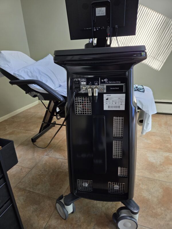 2023 Advalight ADVATx Dual-Wavelength Laser - 589 nm Yellow Light & 1319 nm Infrared Light for Acne, Non-Ablative Skin Rejuvenation, Superficial Pigmentation & Stretch Marks - NO CONSUMABLES REQUIRED - Lightly Used- Free Shipping & Warranty (jp/cor-gs) - Image 5