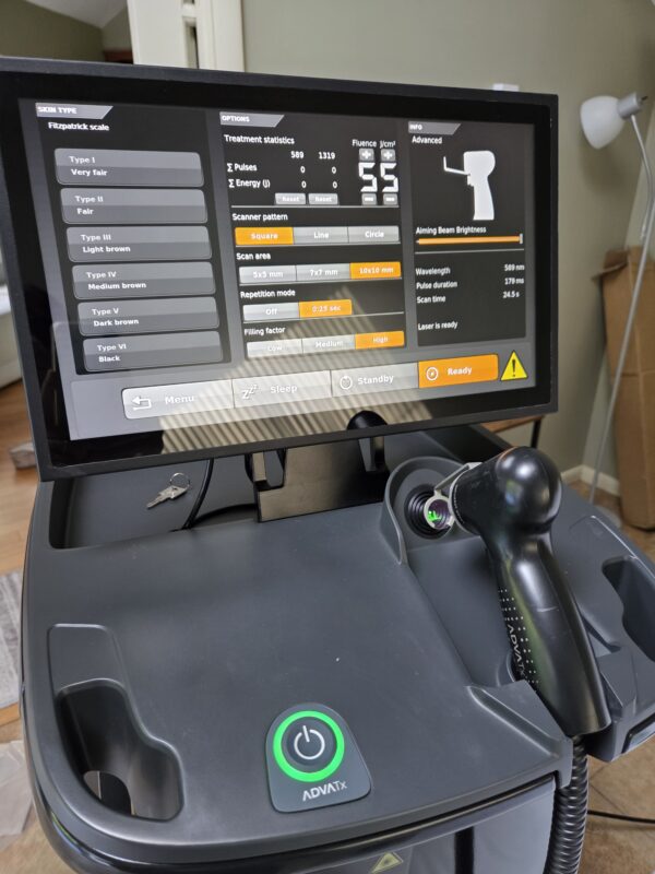 2023 Advalight ADVATx Dual-Wavelength Laser - 589 nm Yellow Light & 1319 nm Infrared Light for Acne, Non-Ablative Skin Rejuvenation, Superficial Pigmentation & Stretch Marks - NO CONSUMABLES REQUIRED - Lightly Used- Free Shipping & Warranty (jp/cor-gs) - Image 7