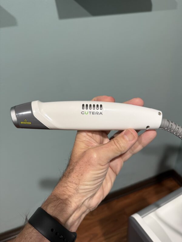 2019 Cutera Excel V+ Dual Wavelength 1064nm & 532nm for Vascular Lesions, Pigmented Lesions & Non-Ablative Skin Revitalization - NO CONSUMABLES REQUIRED - Free Shipping & Warranty (jp/leb) - Image 10