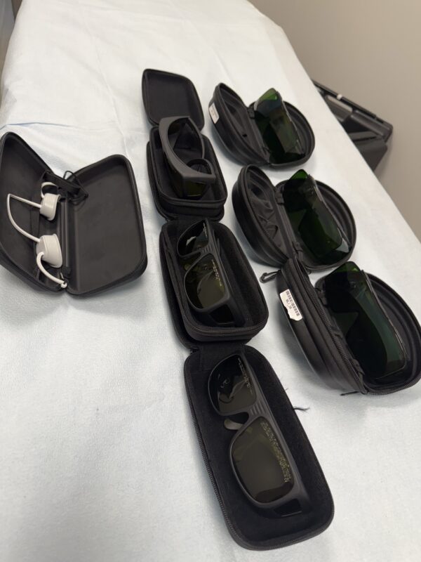 2022 Lumenis Lightsheer Quattro with 4 Handpieces with Low Pulses for Diode Hair Removal, Pigment, Vascular, Wrinkles, 4 Handpieces – HS 805 nm, HS 1060 nm with 22 x 35 mm Spot Sizes, XC 805 12x12mm, ET 1060 9x9mm Spot Sizes - Free Shipping & Warranty (jp/jus) - Image 22