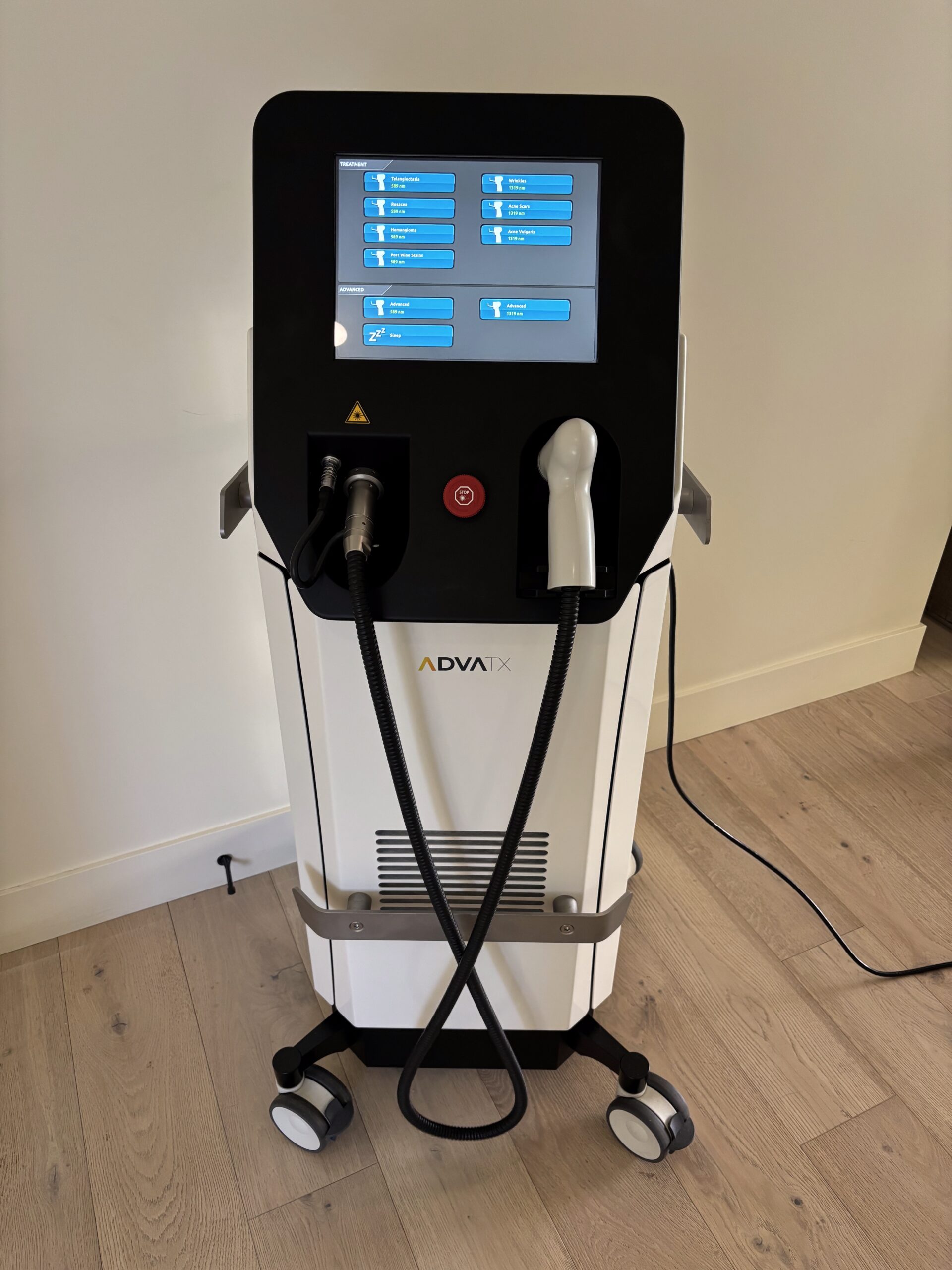 2021 Advalight ADVATx Dual-Wavelength Laser - 589 nm Yellow Light & 1319 nm Infrared Light for Acne, Non-Ablative Skin Rejuvenation, Superficial Pigmentation & Stretch Marks - NO CONSUMABLES REQUIRED - Free Shipping & Warranty (jp/bol-gs)