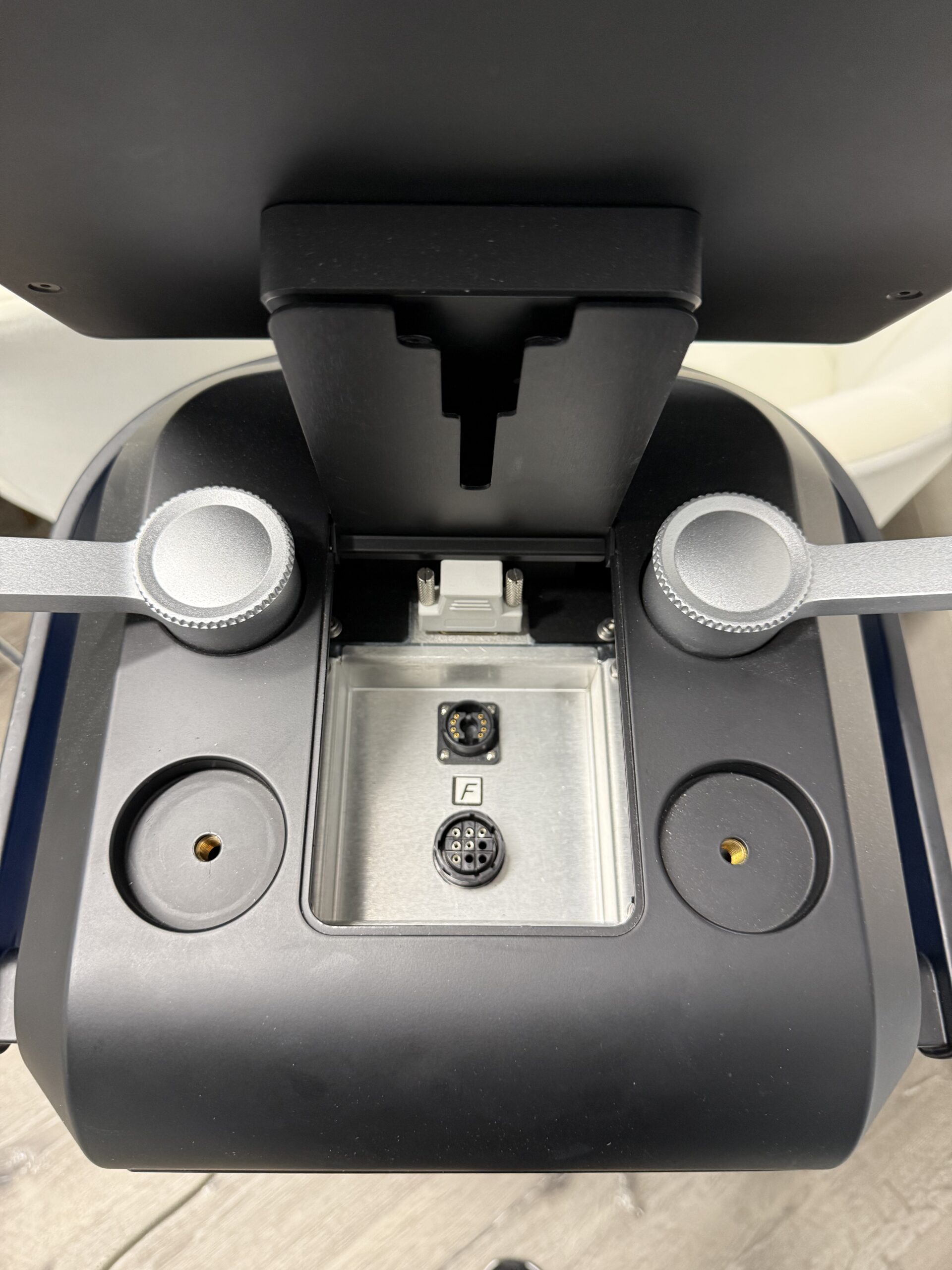 2021 Inmode Morpheus8 PRO Radio Frequency Microneedling - with Face & Body Handpieces - Skin Tightening, Cellulite Reduction, Resurfacing, Scar Correction - Includes CONSUMABLE PURCHASING SUPPORT, (4) Tips, Warranty & Free Shipping (km/kel-ve) - Image 16