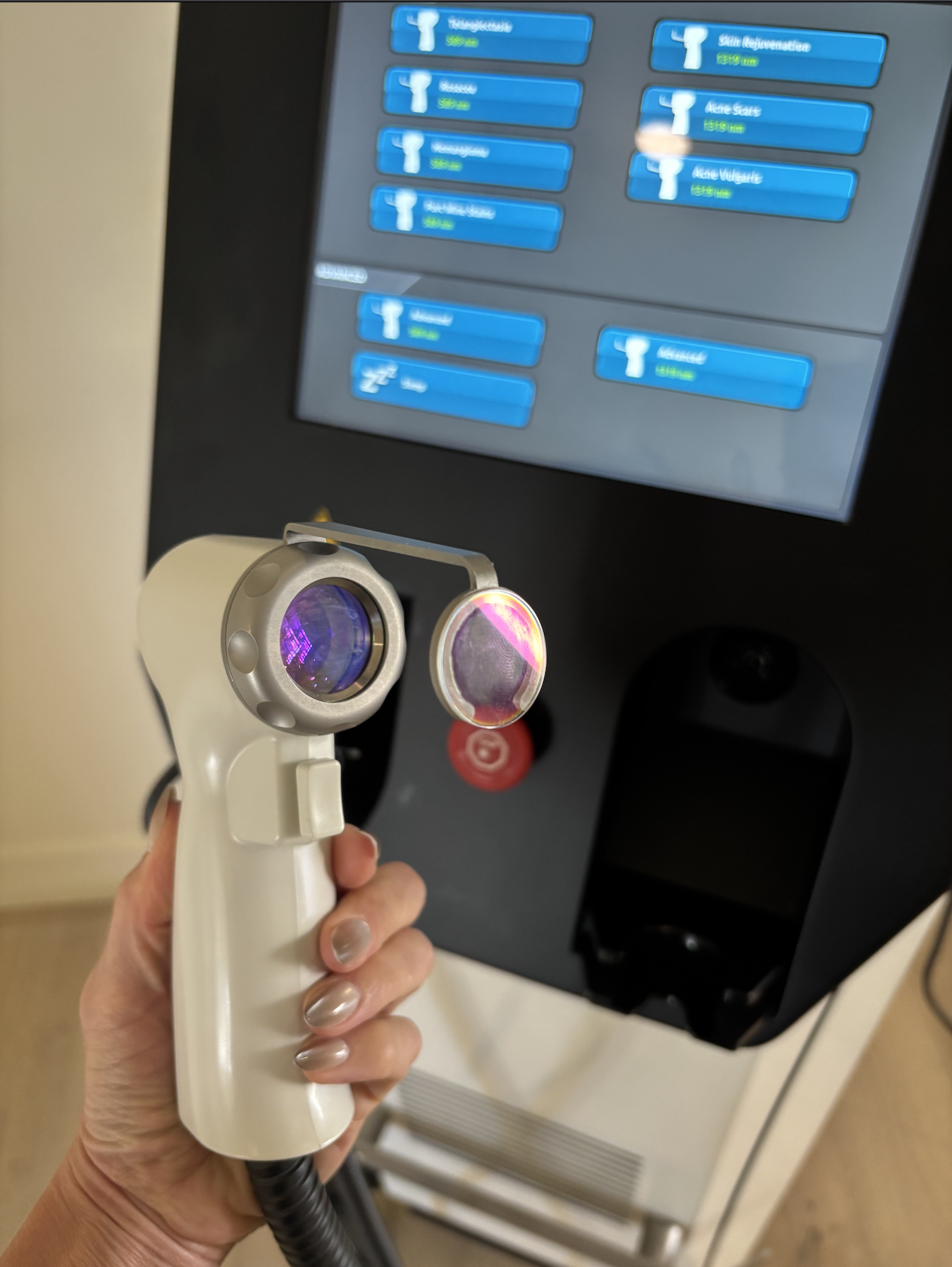 2021 Advalight ADVATx Dual-Wavelength Laser - 589 nm Yellow Light & 1319 nm Infrared Light for Acne, Non-Ablative Skin Rejuvenation, Superficial Pigmentation & Stretch Marks - NO CONSUMABLES REQUIRED - Free Shipping & Warranty (jp/bol-gs) - Image 7