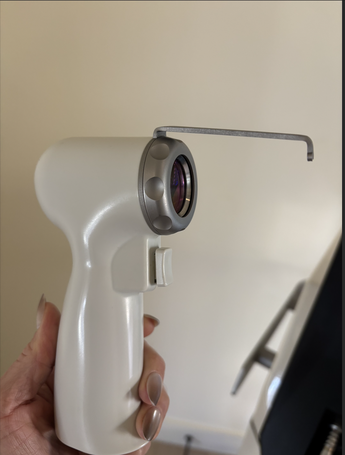 2021 Advalight ADVATx Dual-Wavelength Laser - 589 nm Yellow Light & 1319 nm Infrared Light for Acne, Non-Ablative Skin Rejuvenation, Superficial Pigmentation & Stretch Marks - NO CONSUMABLES REQUIRED - Free Shipping & Warranty (jp/bol-gs) - Image 8