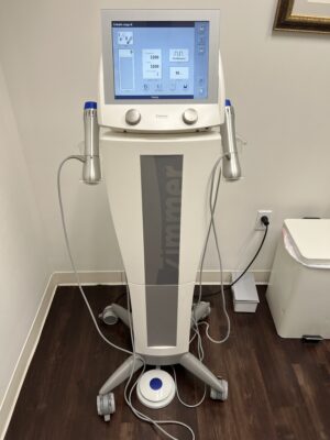 2015 Zimmer ZWave Pro - Electro-Magnetically Generated Radial Pulse Cellulite Smoothing & Erectile Dysfunction - Includes (1) Large Handpiece & (1) Small Handpiece - Partially Used 900k/8M, & 1.3M/8M Pulses - Free Warranty & Shipping (km/leg)