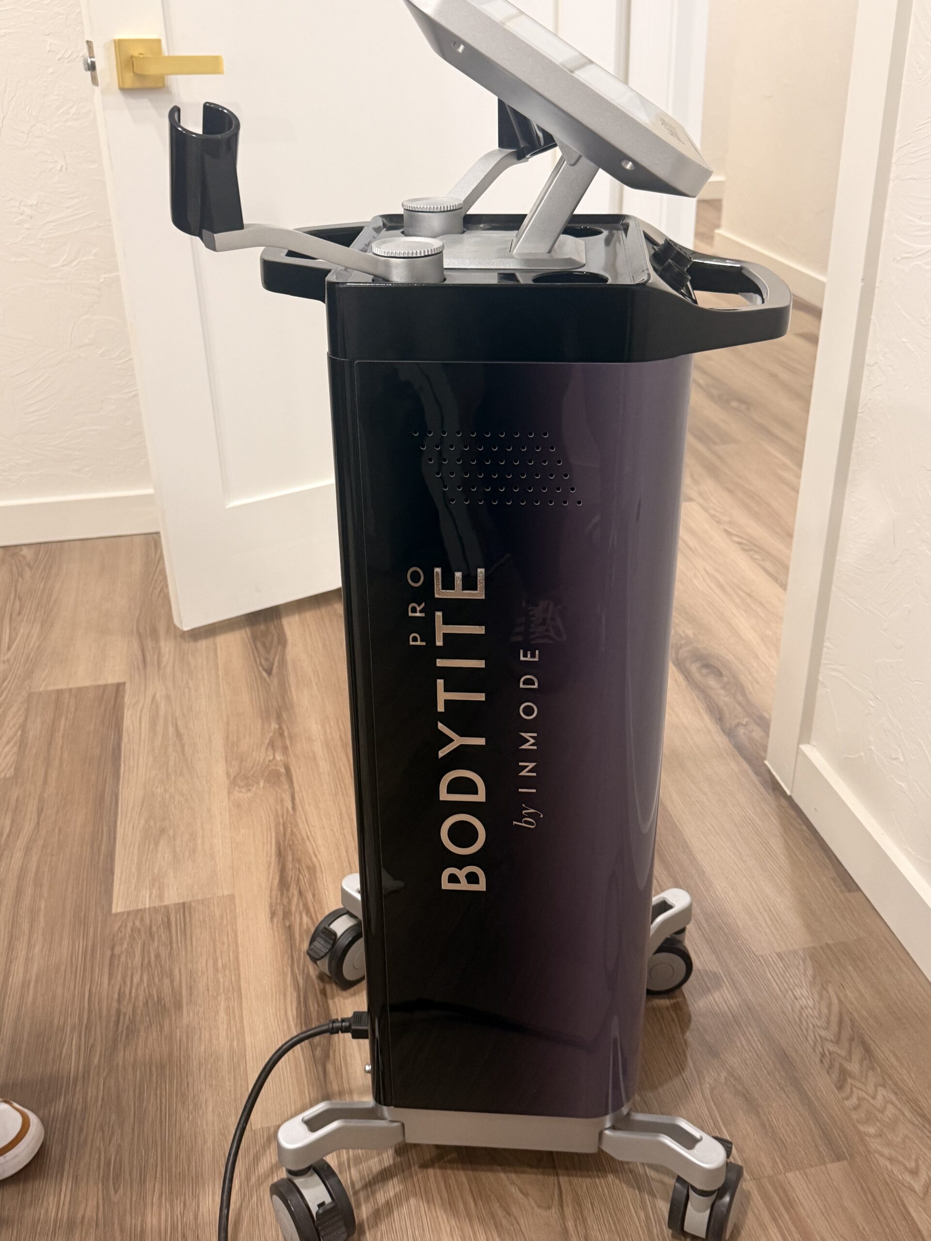 2021 InMode BodyTite Pro RF Body Contouring BodyTite, FaceTite, & Morpheus8 Applications & Morpheus8 Handpiece - INCLUDES CONSUMABLE PURCHASING SUPPORT - Includes Warranty & Free Shipping (km/mck-ve) - Image 4