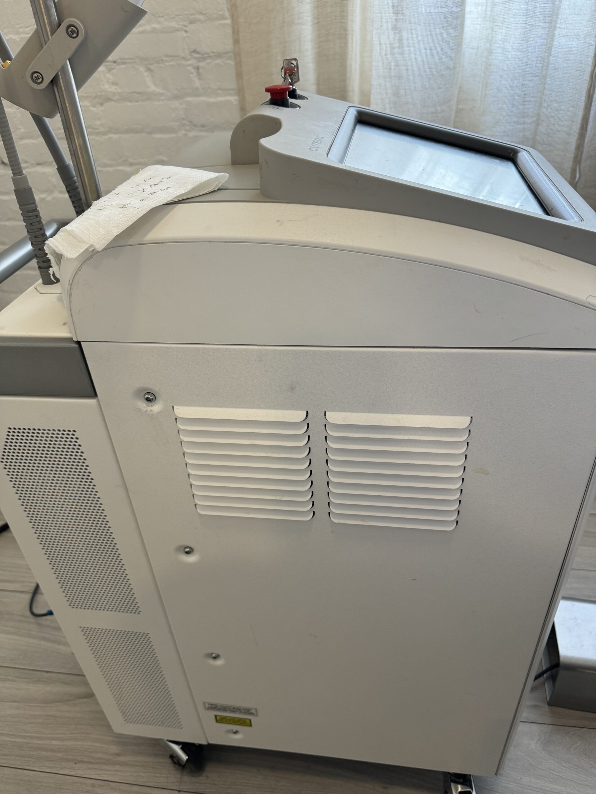 2023 Cutera Excel HR - 1064nm & 755nm Hair Removal System, Pigment, Facial & Leg Veins, Laser Genesis Skin Rejuvenation - All Skin Types I-IV - Free Shipping & Warranty (km/kia) - Image 4