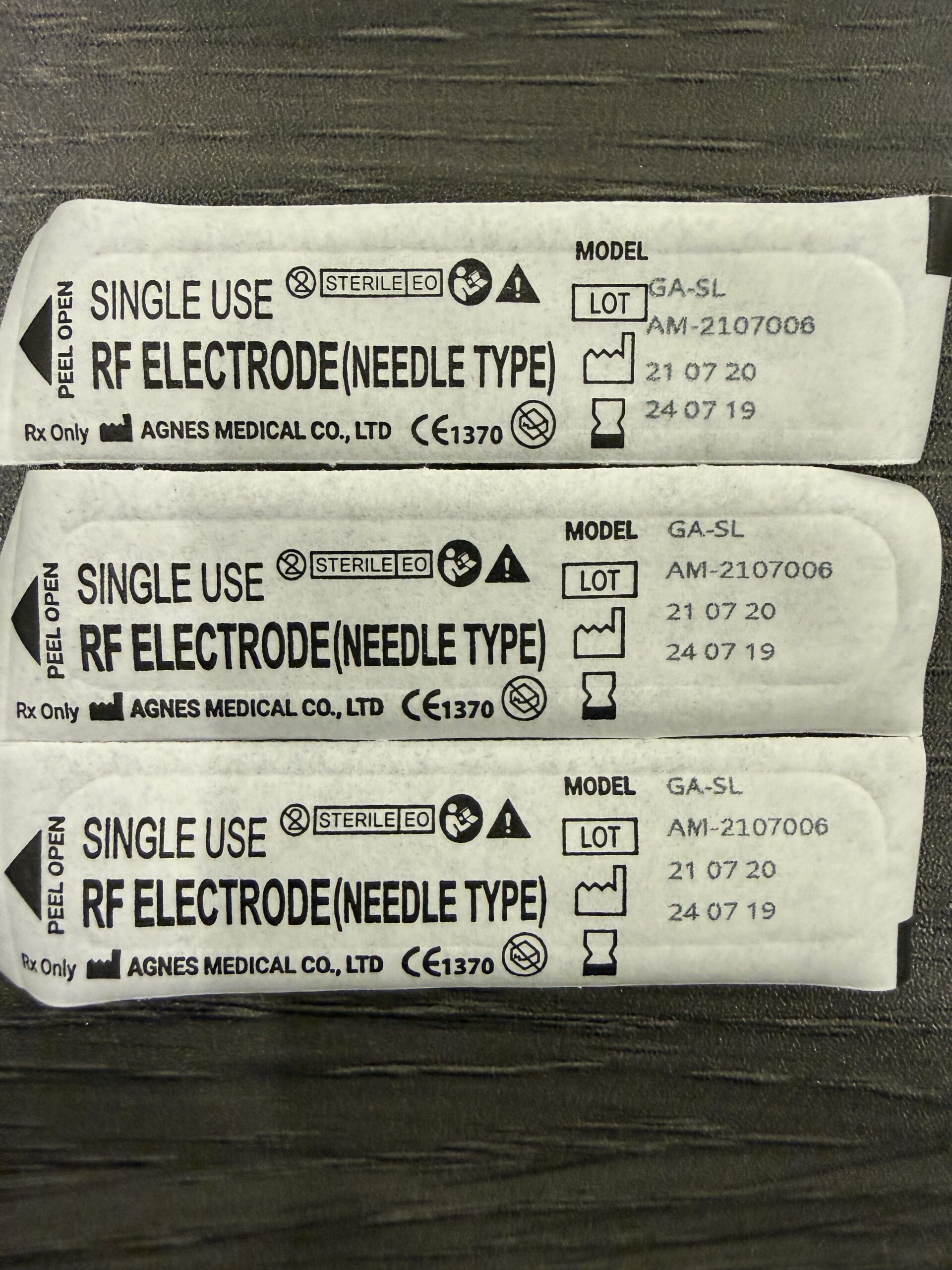 Like New 2022 AMP Agnes RF with RF Microneedling Handpiece & RF Stimulating Handpiece - INCLUDES SUPPORT FOR CONSUMABLE PURCHASING - Free Warranty & Shipping - USED FOR 1 TREATMENT ONLY (jp/gla)s - Image 14