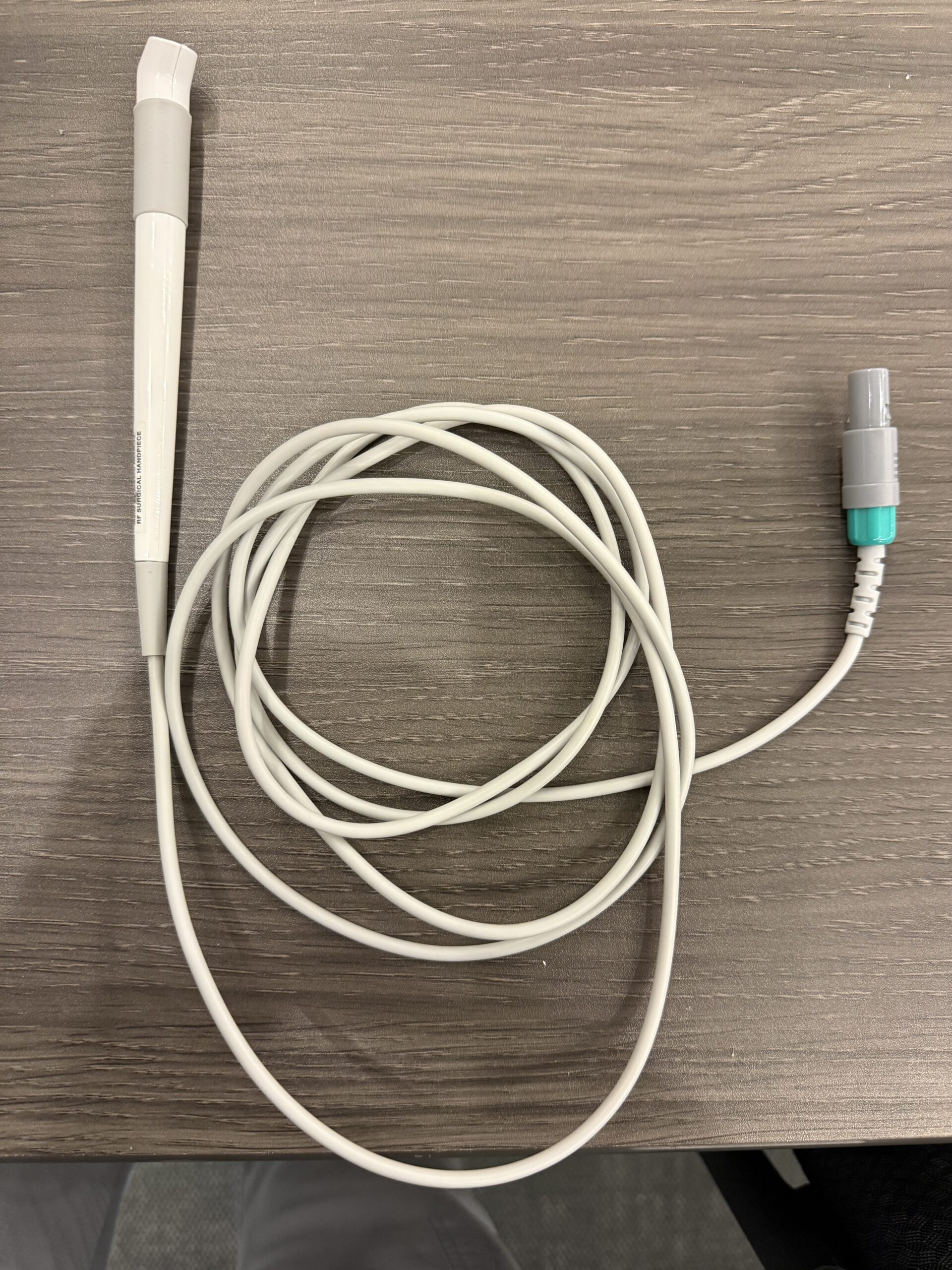 Like New 2022 AMP Agnes RF with RF Microneedling Handpiece & RF Stimulating Handpiece - INCLUDES SUPPORT FOR CONSUMABLE PURCHASING - Free Warranty & Shipping - USED FOR 1 TREATMENT ONLY (jp/gla)s - Image 5