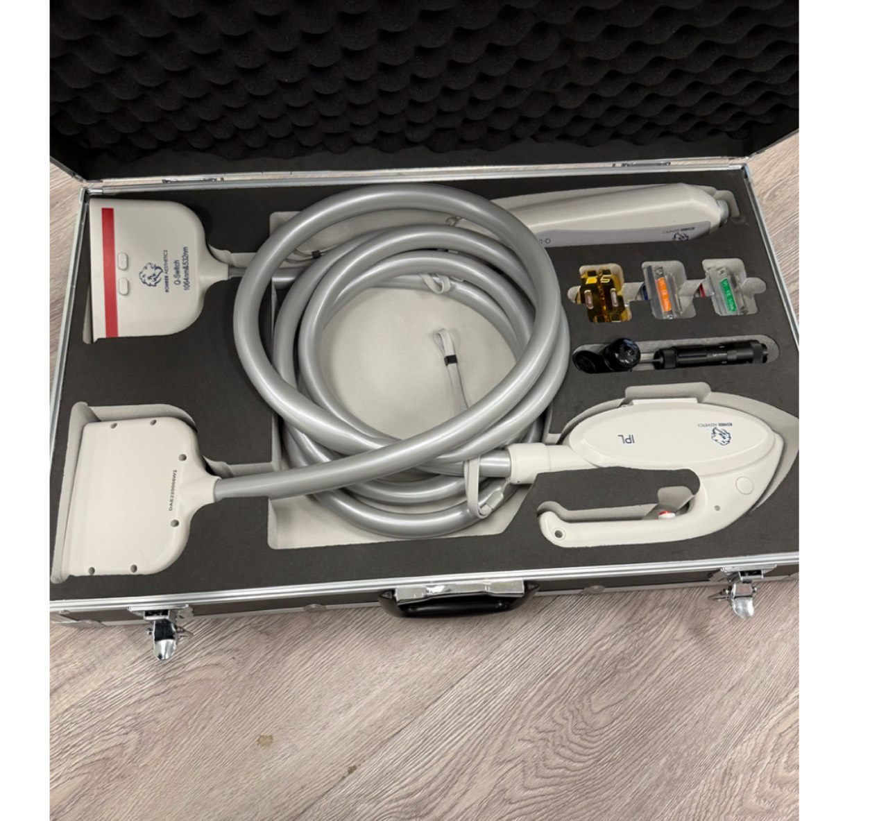 2022 Rohrer Spectrum Multi-Platform System Very Low Pulses with 5 Handpieces - IPL, 2940 nm Erbium Yag, and Q-Switched 532 / 1064 nm, Long Pulse Nd Yag & Diode - 90 Day Warranty & Shipping Included (vw) - Image 5