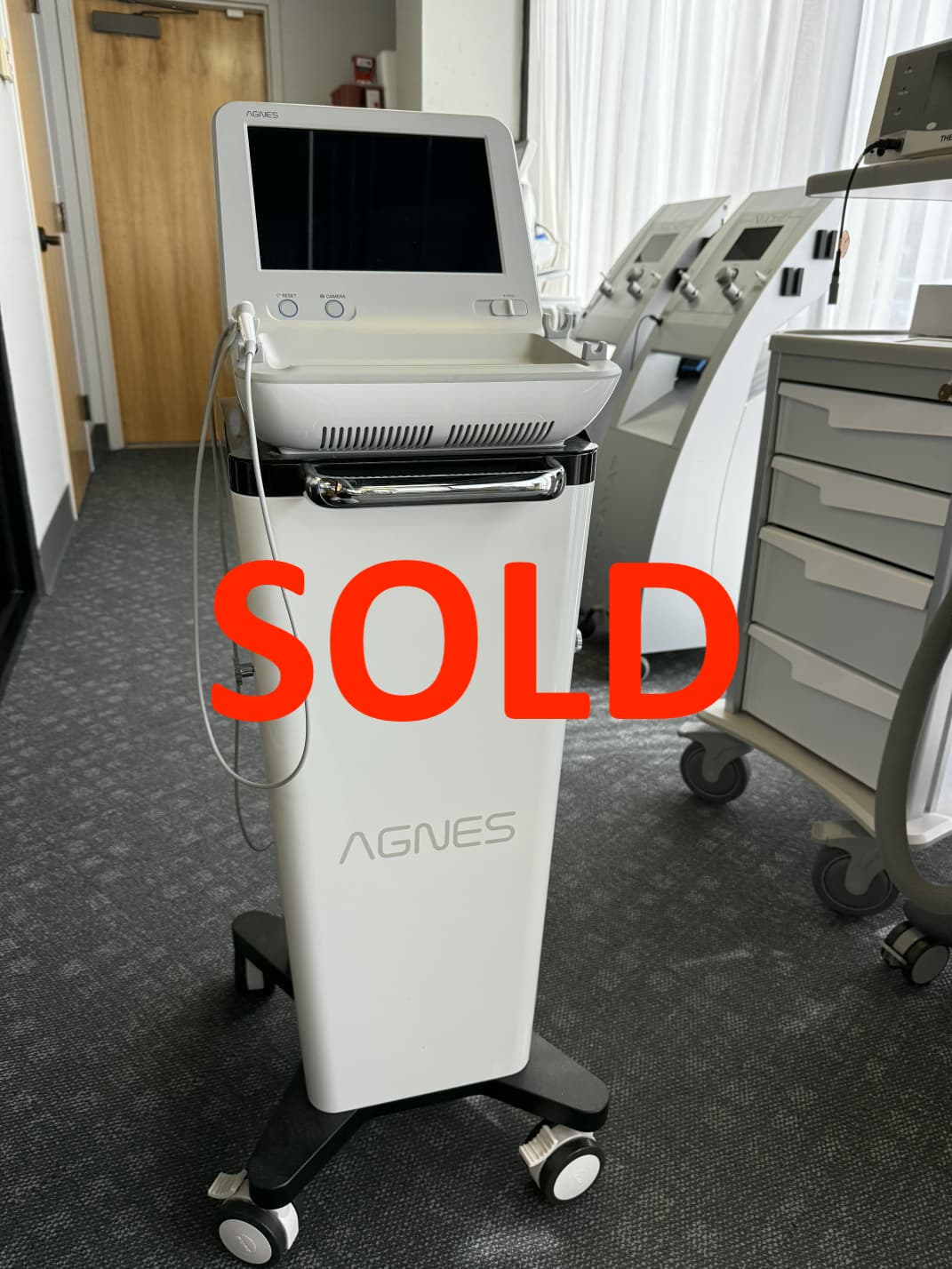 Like New 2022 AMP Agnes RF with RF Microneedling Handpiece & RF Stimulating Handpiece - INCLUDES SUPPORT FOR CONSUMABLE PURCHASING - Free Warranty & Shipping - USED FOR 1 TREATMENT ONLY (jp/gla)s