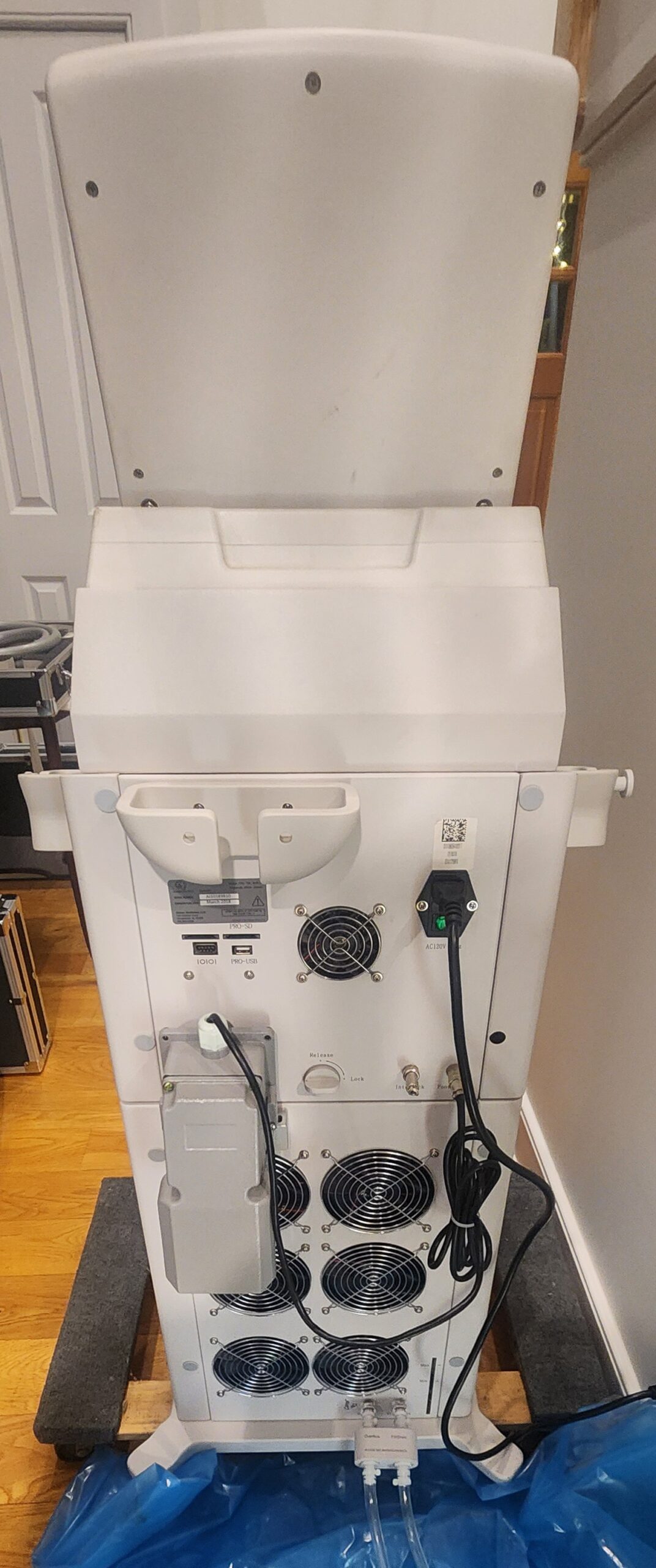 2018 Rohrer Aesthetics Spectrum Multi-Platform System with 5 Handpieces - Diode, IPL, 2940 nm Erbium Yag, Long Pulse Nd Yag Q-Switched 532 / 1064 nm - 90 Day Warranty & Shipping Included (jp/vw) - Image 6