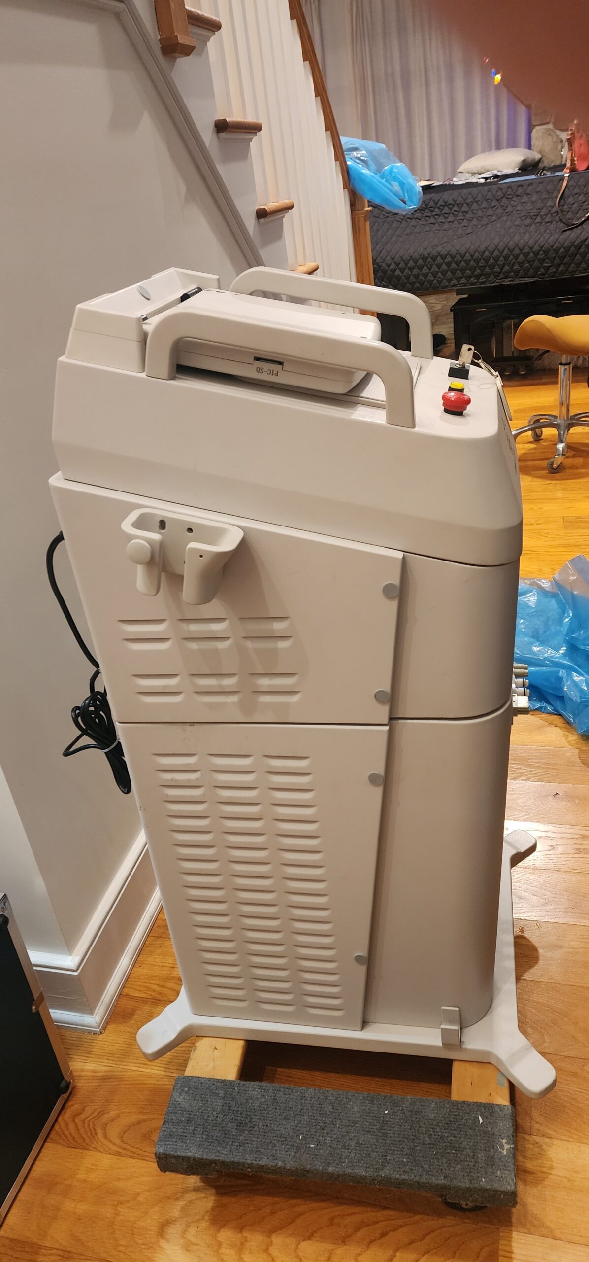 2018 Rohrer Aesthetics Spectrum Multi-Platform System with 5 Handpieces - Diode, IPL, 2940 nm Erbium Yag, Long Pulse Nd Yag Q-Switched 532 / 1064 nm - 90 Day Warranty & Shipping Included (jp/vw) - Image 4