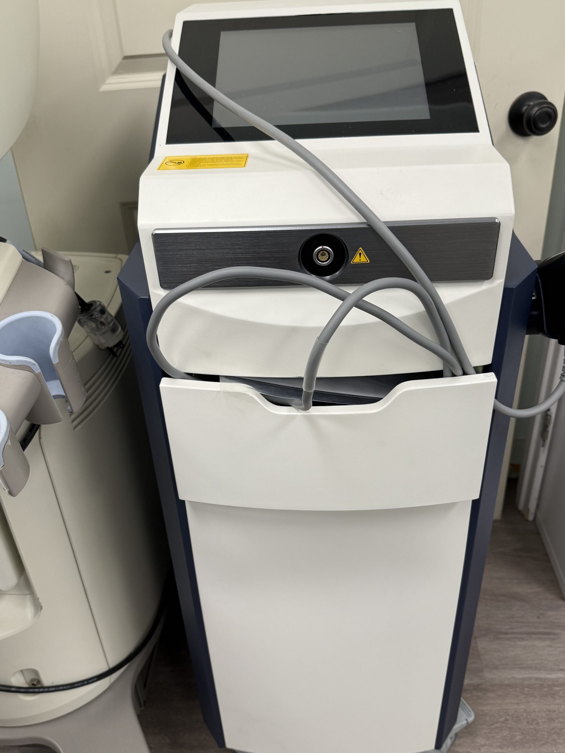 2021 GZ Longest LGT-2510A Shockwave Therapy - Tissue Healing, Cellulite Reduction, Scar & Stretch Mark Removal - Free Shipping & Warranty (km/mol) - Image 8