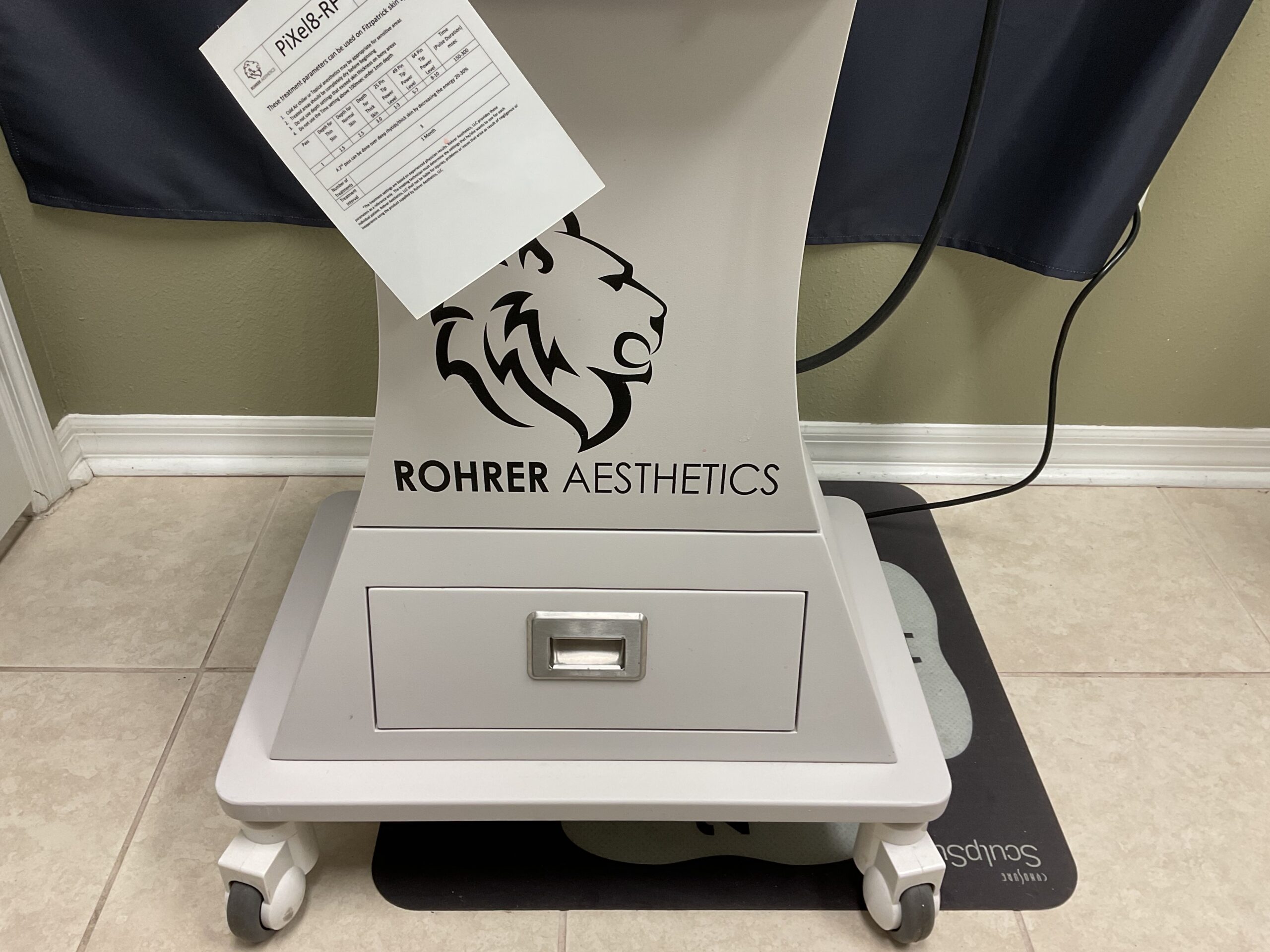 2020 Rohrer Aesthetics Pixel8 RF Radio Frequency Microneedling - Collagen Rebuilding, Skin Rejuvenation - INCLUDES ONGOING CONSUMABLE SUPPORT - Free Shipping & Warranty (km/dem-ve) - Image 9